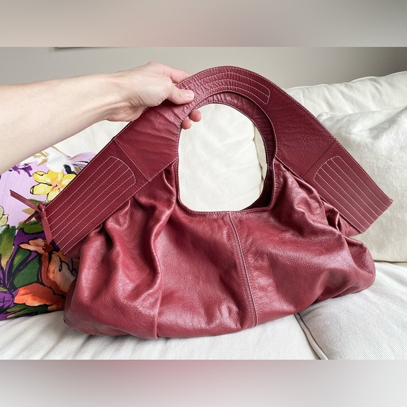 Leather slouchy oversized burnt red shoulder bag with studs - Picture 13 of 15